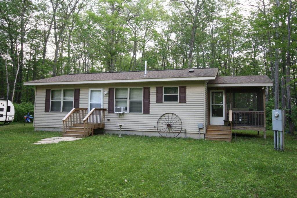 7576N Fox Avenue - Photo 1