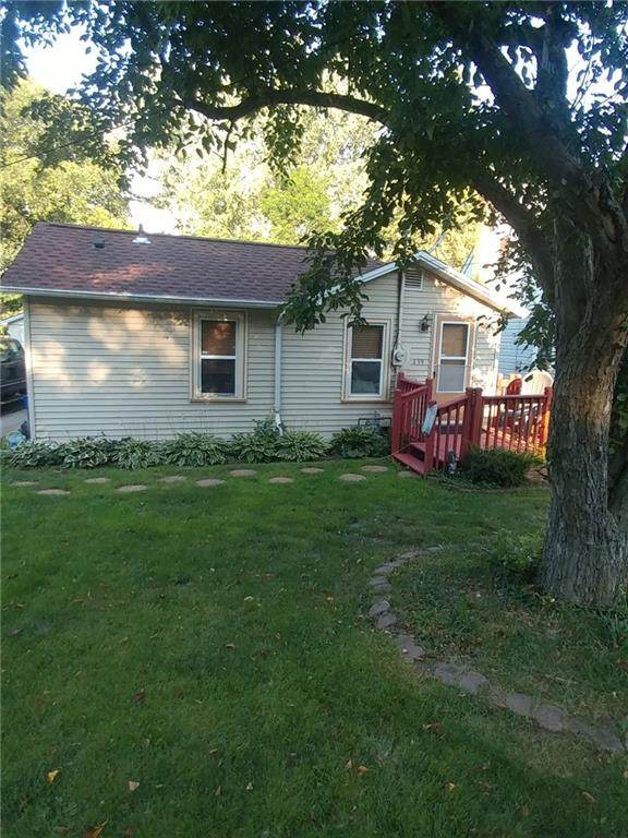439 Pine Street - Photo 1