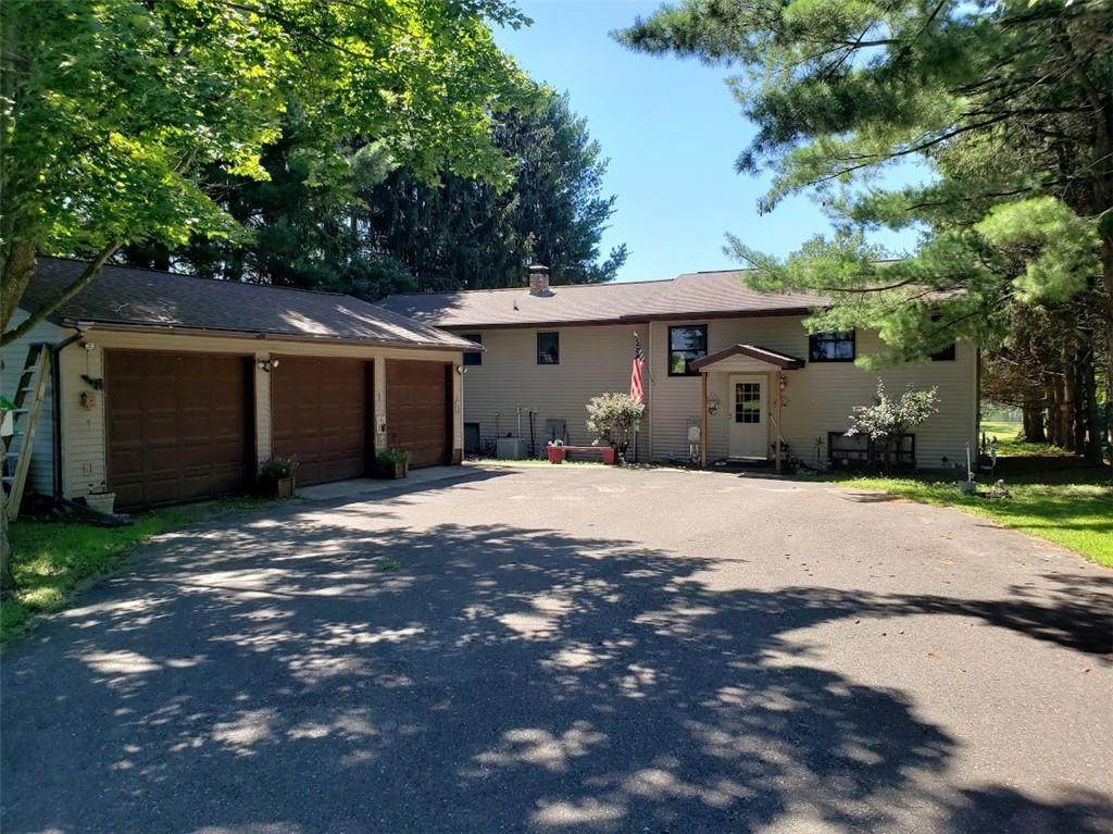 857 15 15 1/4 Avenue - Photo 1