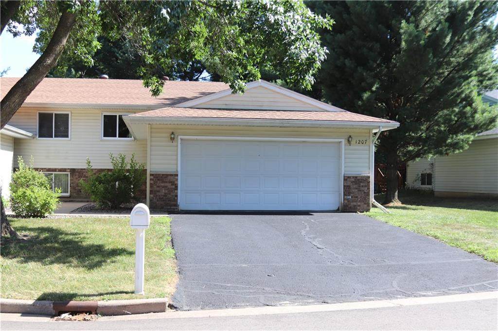 1207 Glades Drive - Photo 1