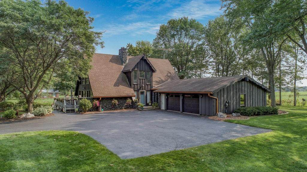 W9467 Springwood Lane - Photo 1