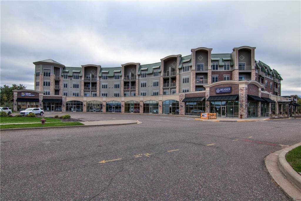 401 Pinnacle Way - Photo 1