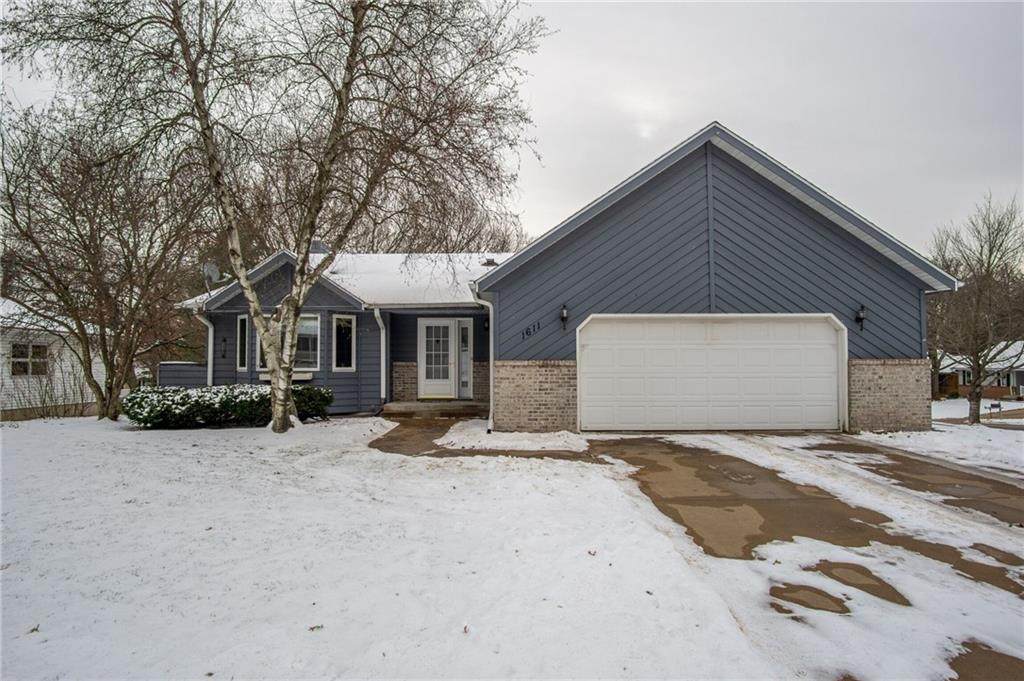 1611 Edgewood Drive - Photo 1