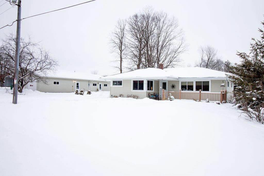613 Woodside Drive - Photo 1