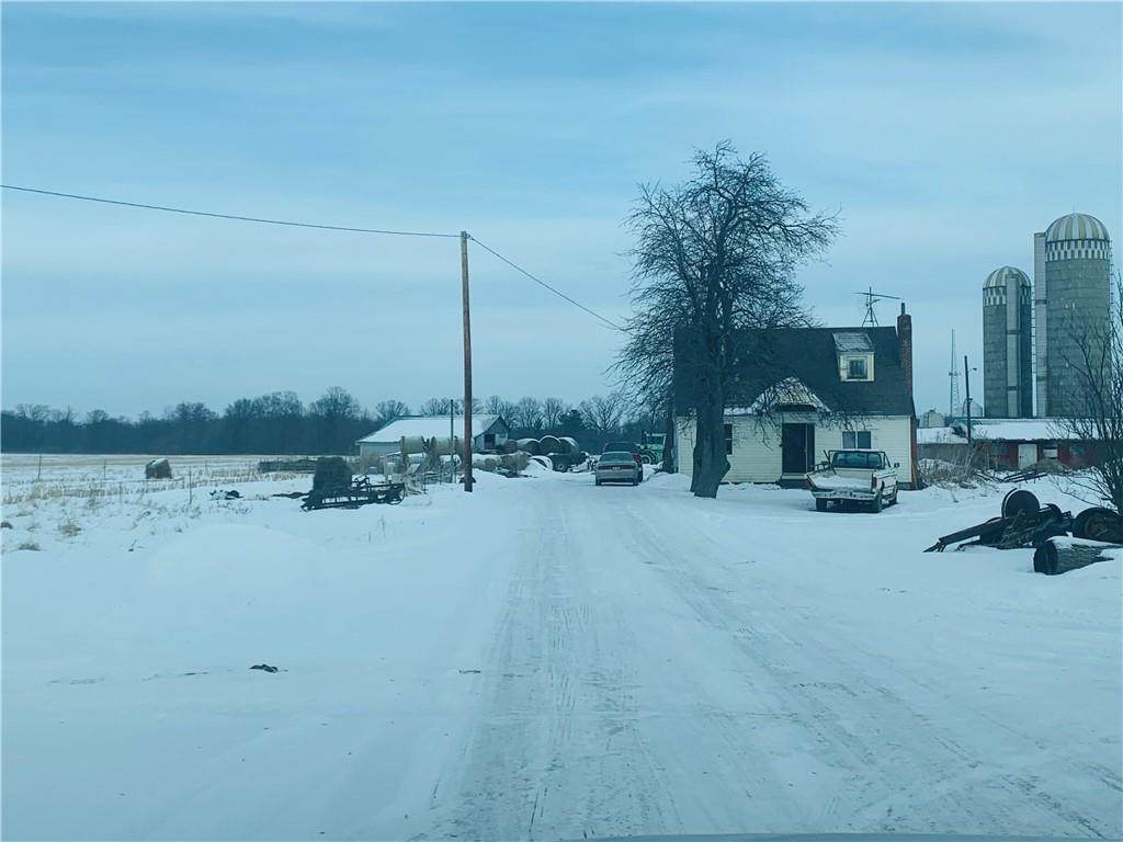1964 22 1/2 Avenue - Photo 1