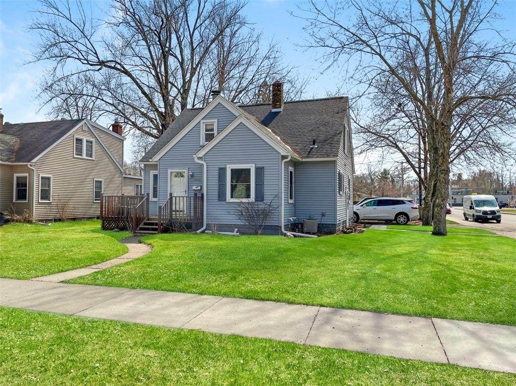 1603 Laurel Avenue - Photo 1