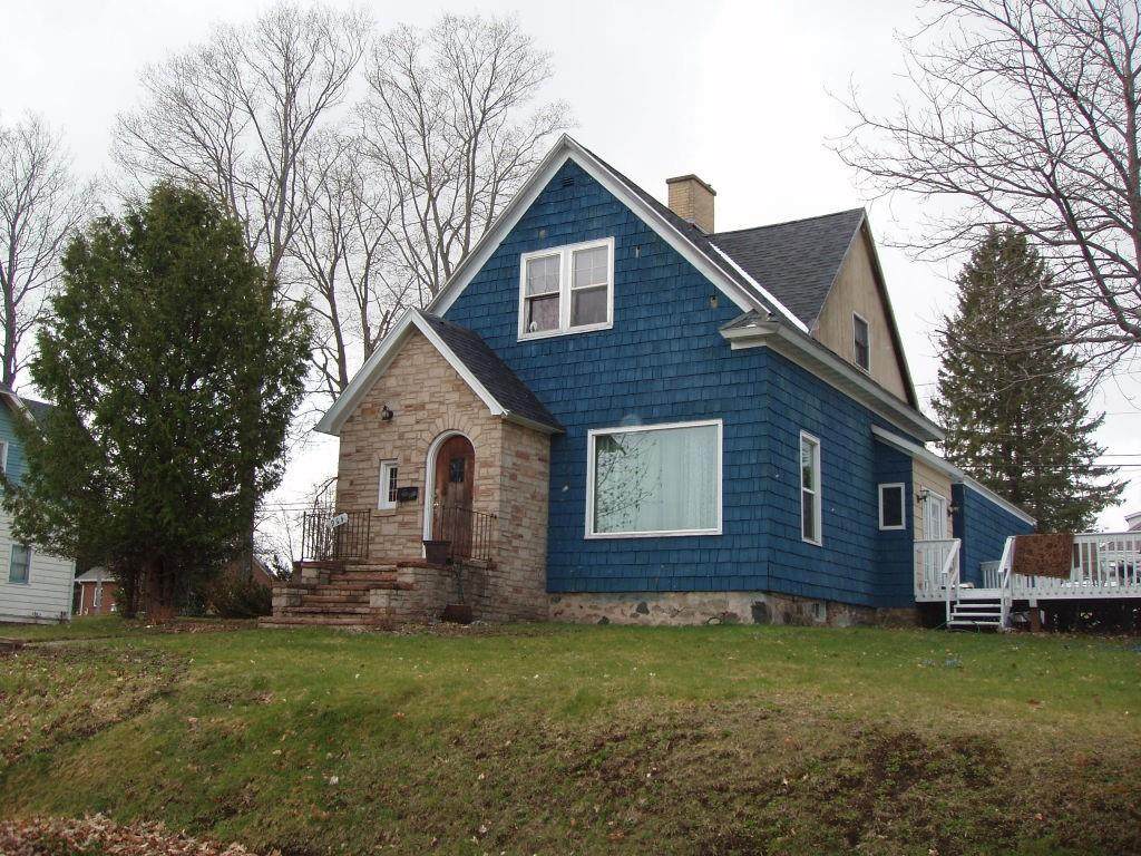 456 3rd Avenue - Photo 1