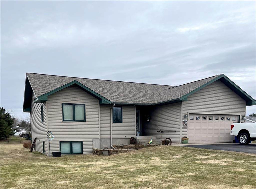 129 Laker Drive - Photo 1