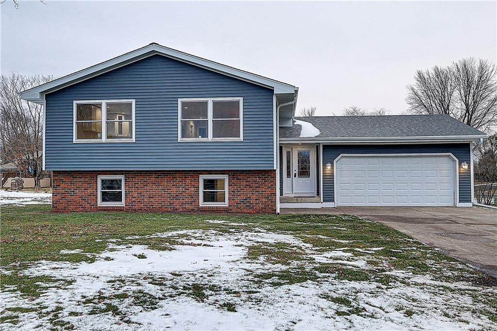 955 Oak Street - Photo 1