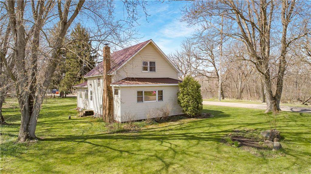 N13442 930th Street - Photo 1