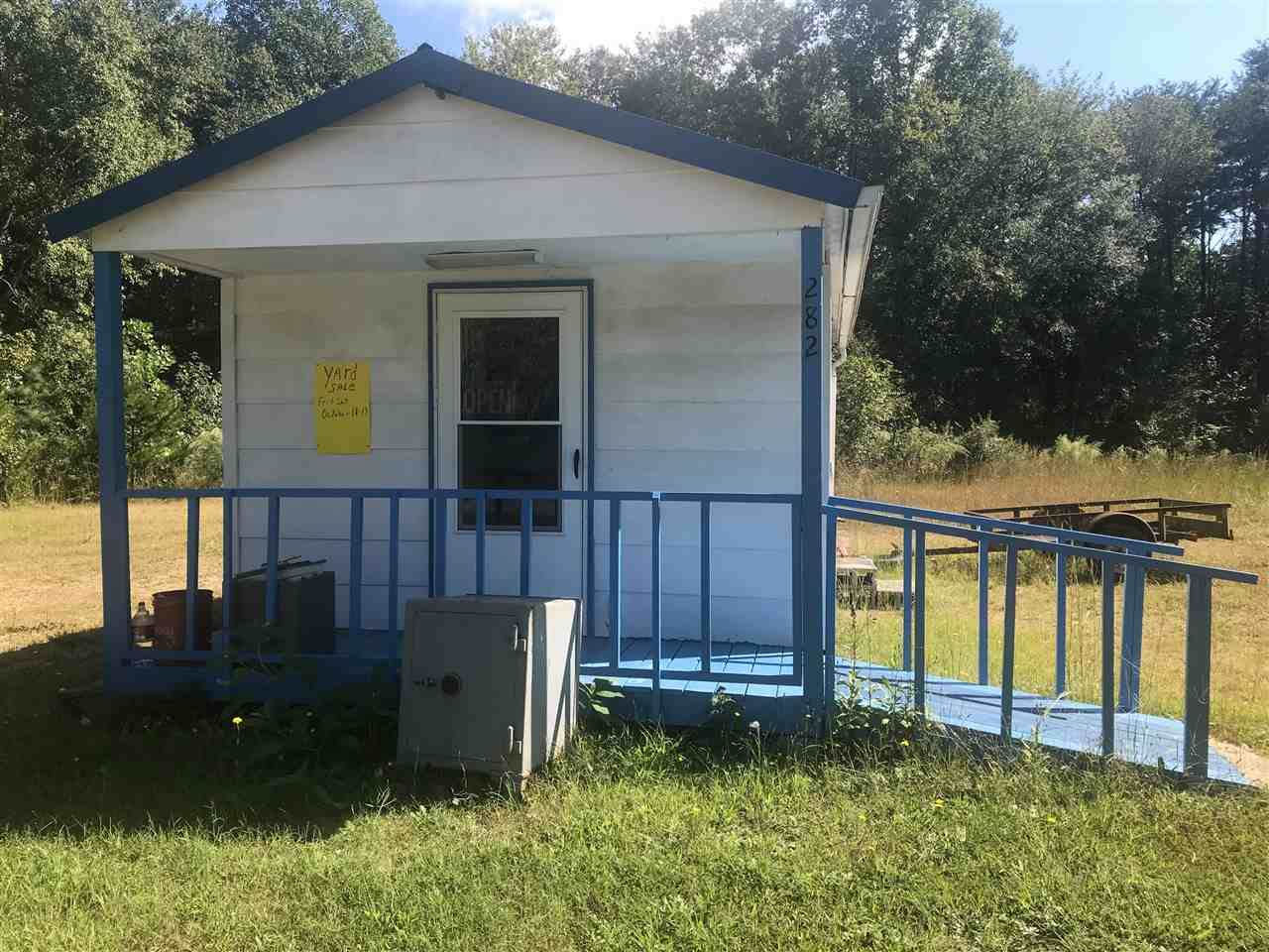 282 Commercial Dr - Photo 1