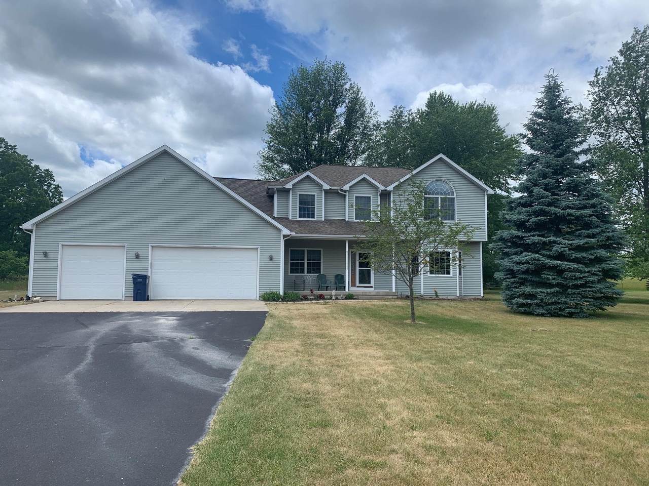 3950 Hiawatha Meadows Drive - Photo 1