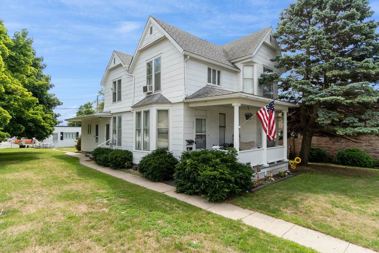312 Woodworth Avenue - Photo 1