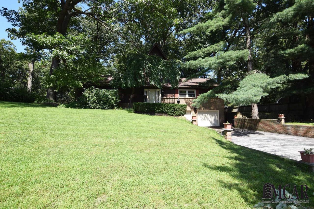 696 Miami Court - Photo 1
