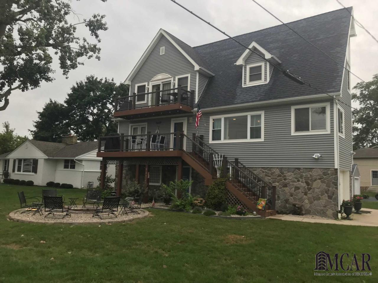 12217 Lakeshore Dr - Photo 1