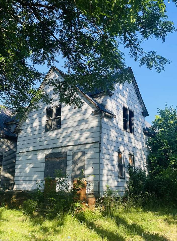 3150 Farnsworth - Photo 1