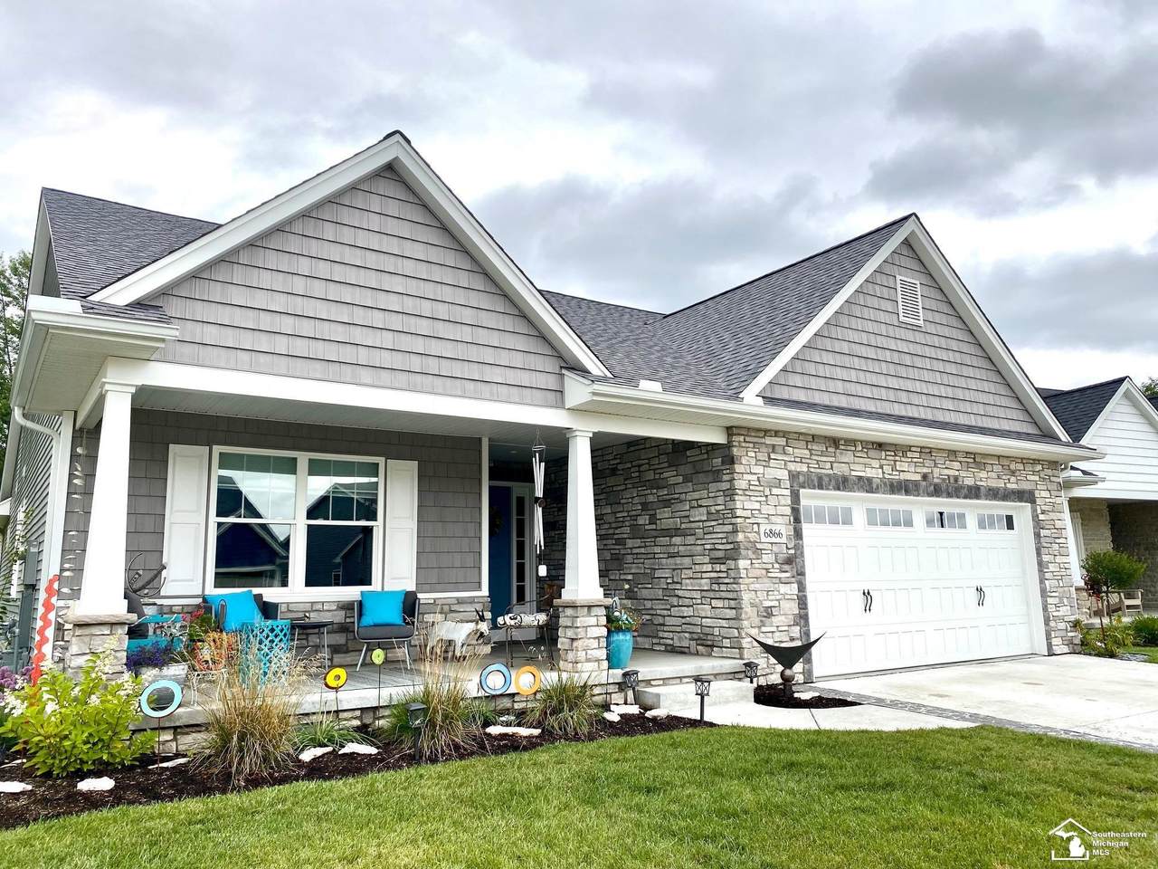 6866 Summerlyn Lakes - Photo 1