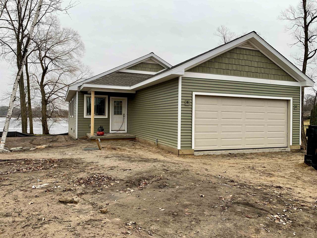 237 Lakeview Ct - Photo 1