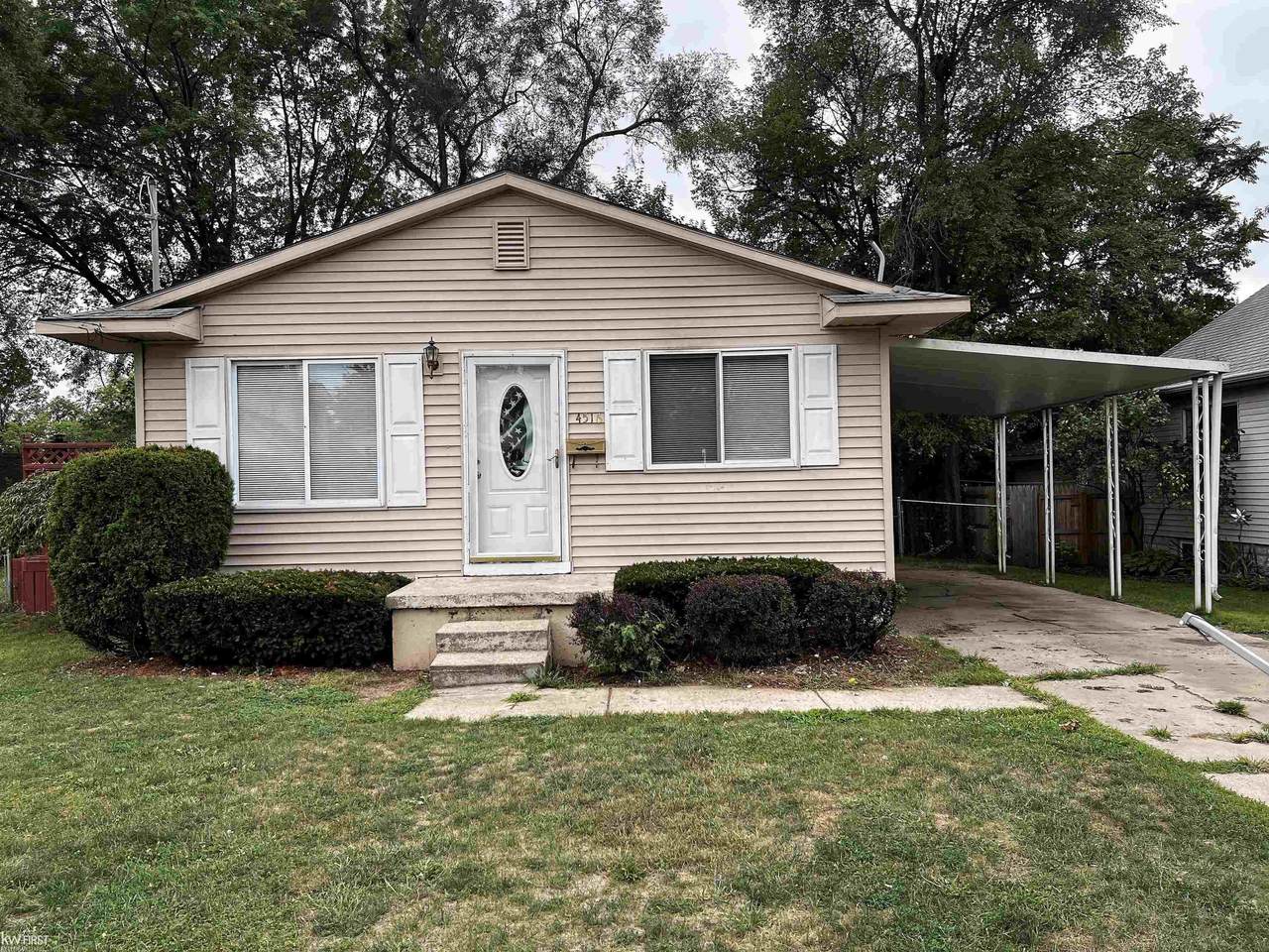4516 Keats St - Photo 1