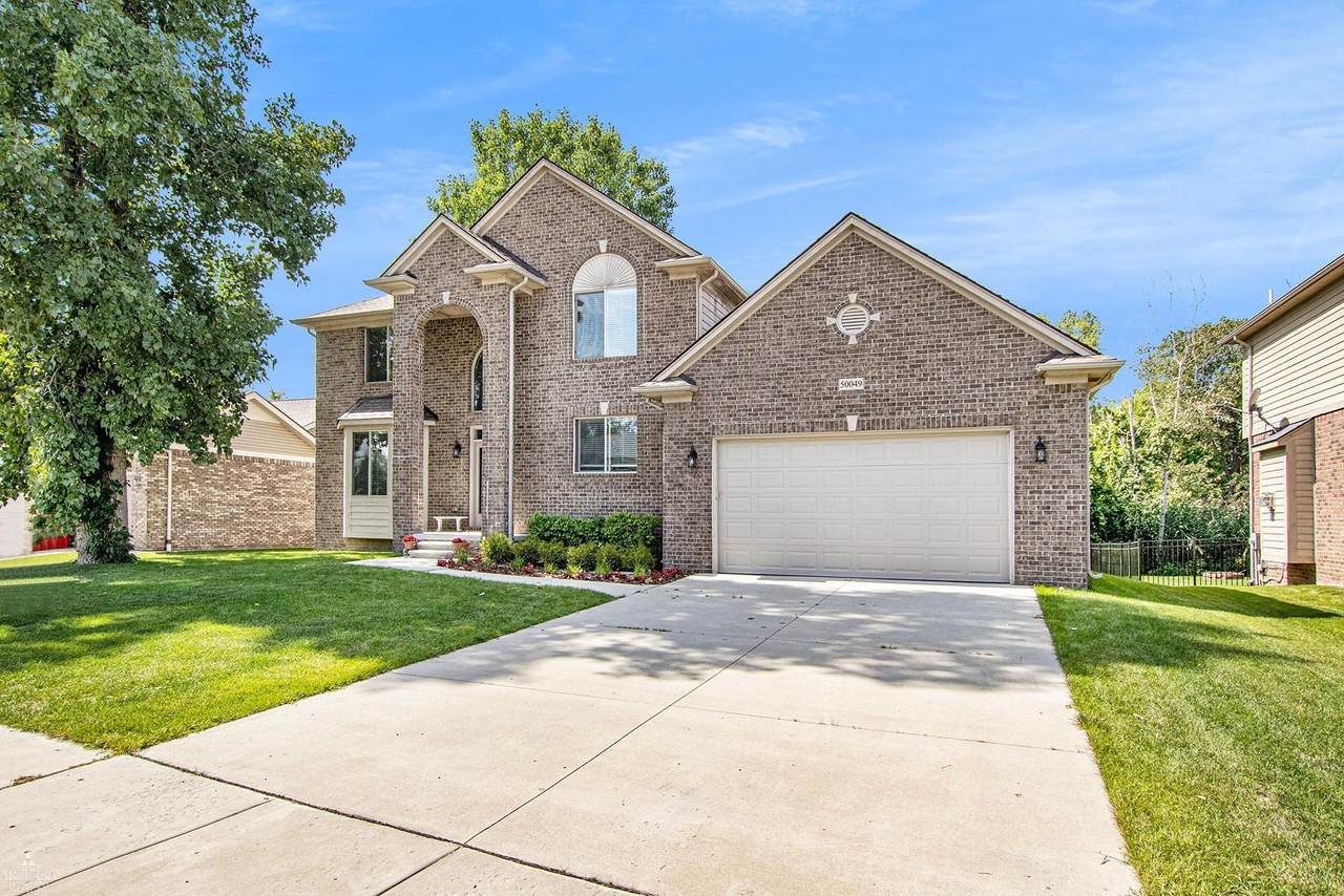 50049 Oakbrooke Drive - Photo 1
