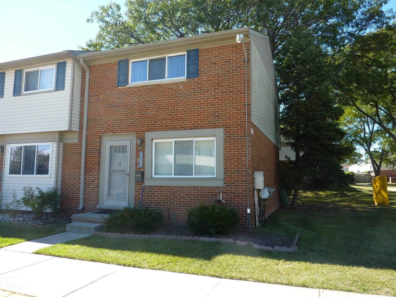 25745 Salem St - Photo 1