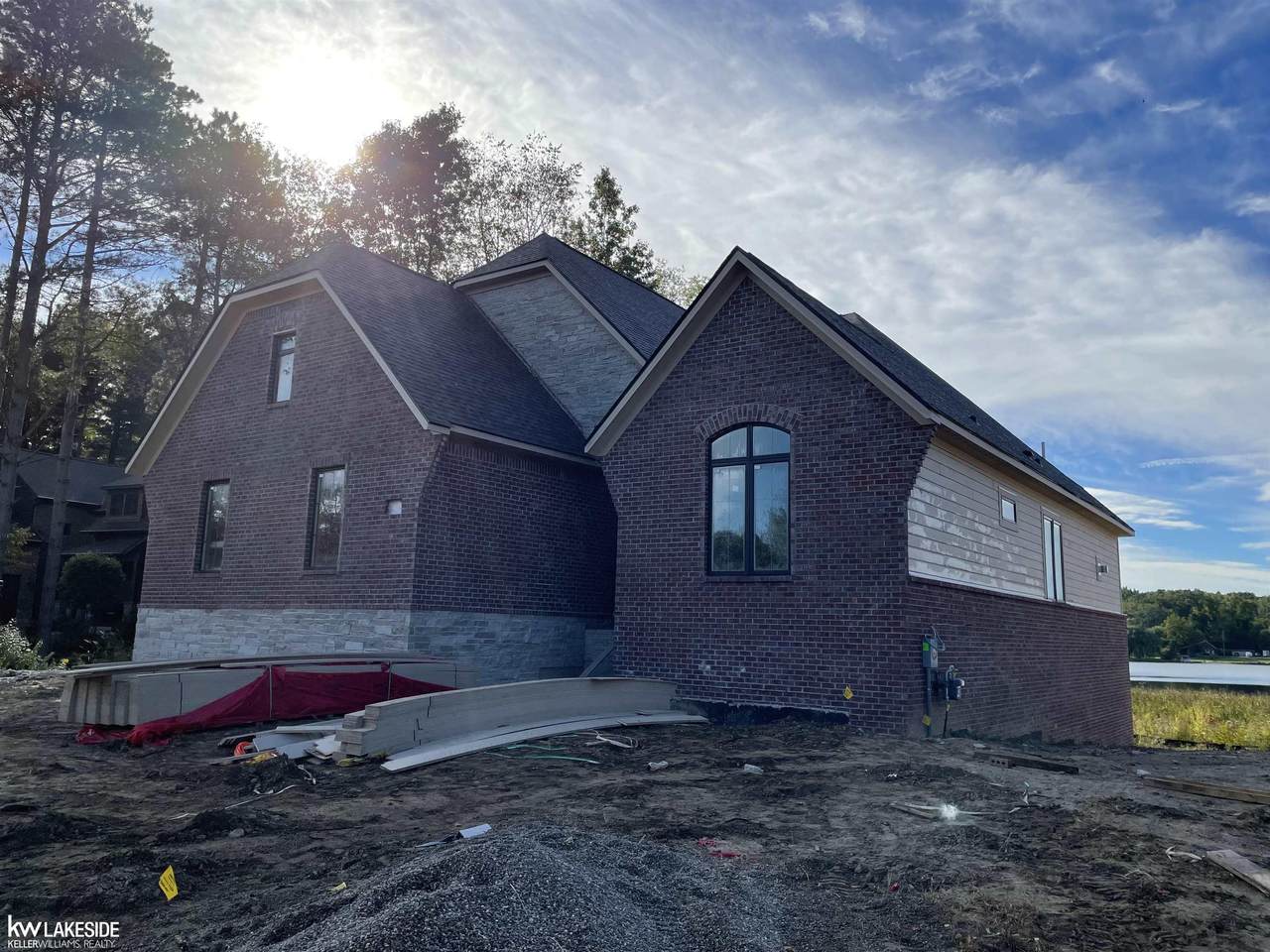 9799 Lake Edge Drive - Photo 1