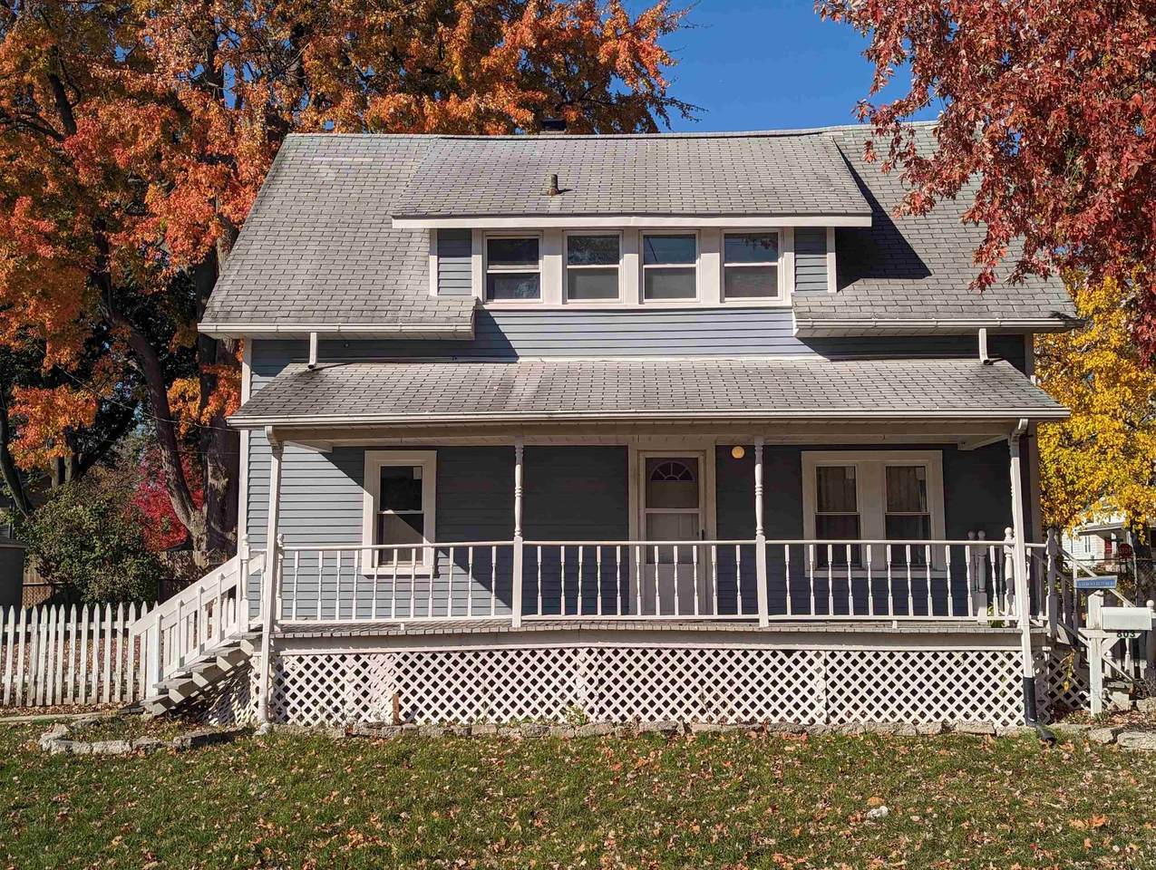 803 Trumbull - Photo 1