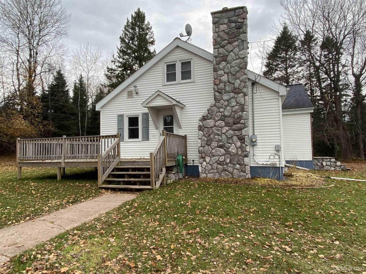 4523 Lahti Rd - Photo 1