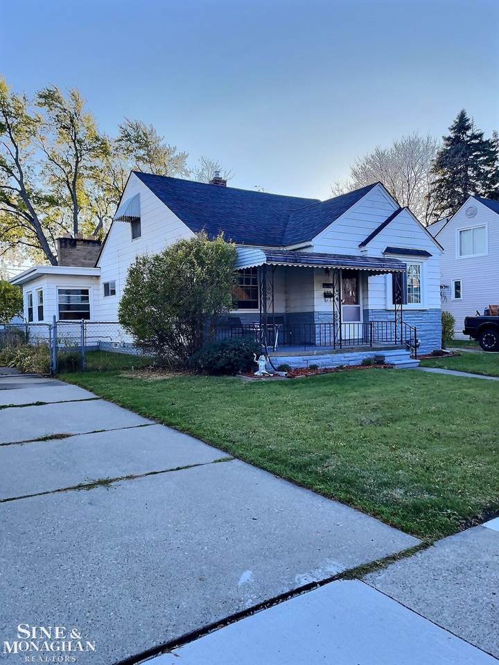 15044 Lincoln Ave - Photo 1