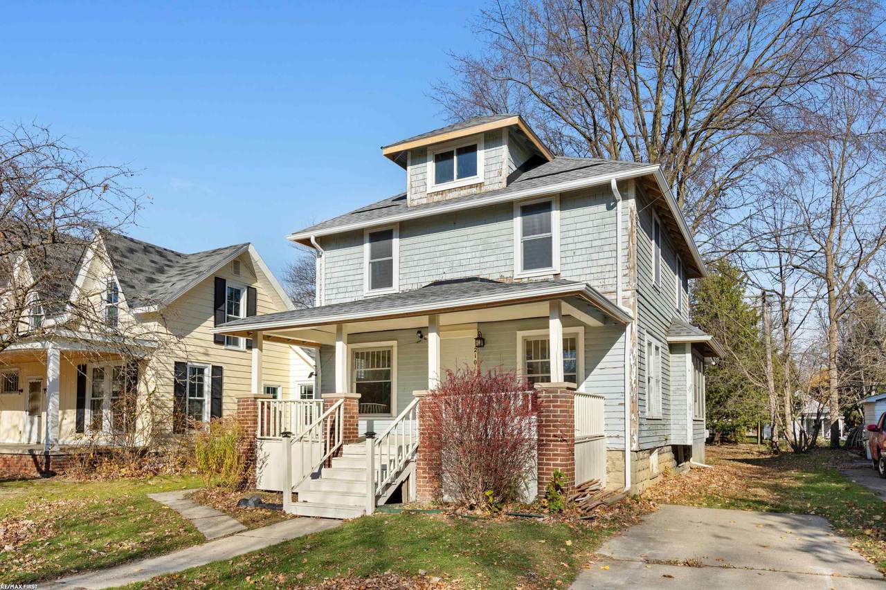 210 Centennial Ave - Photo 1