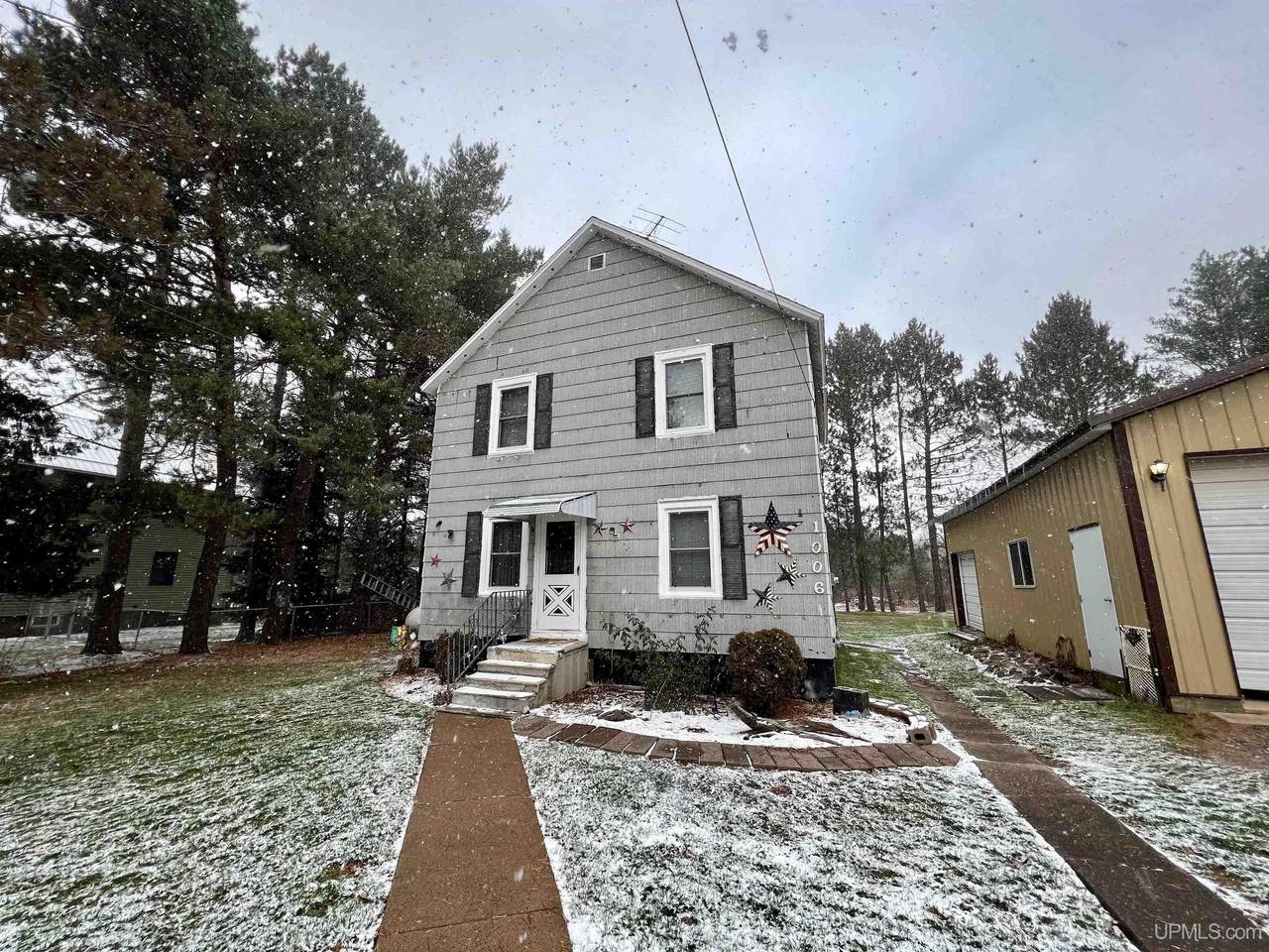 1006 Hiawatha Rd. - Photo 1