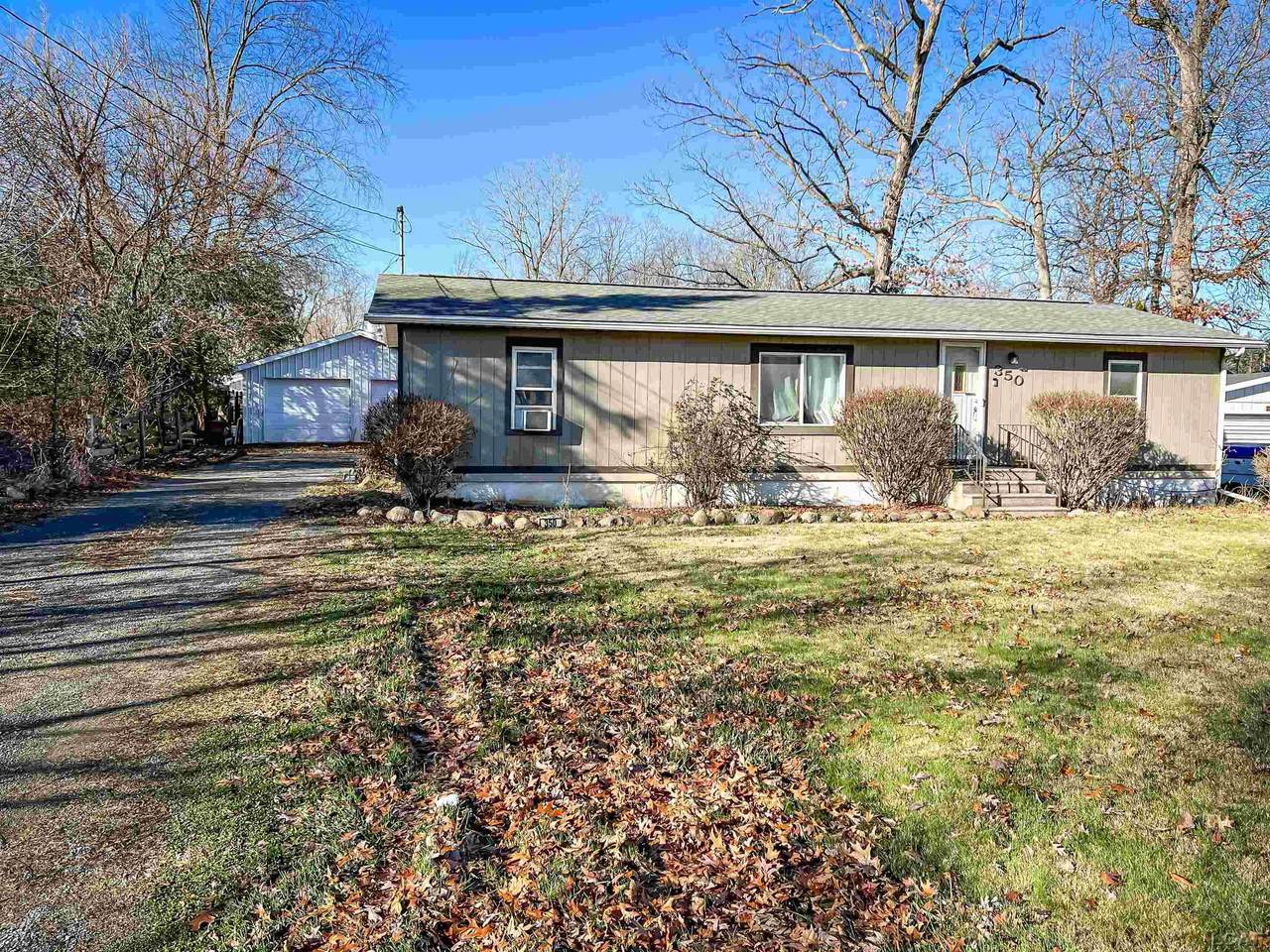 350 Oak Grove Ave - Photo 1
