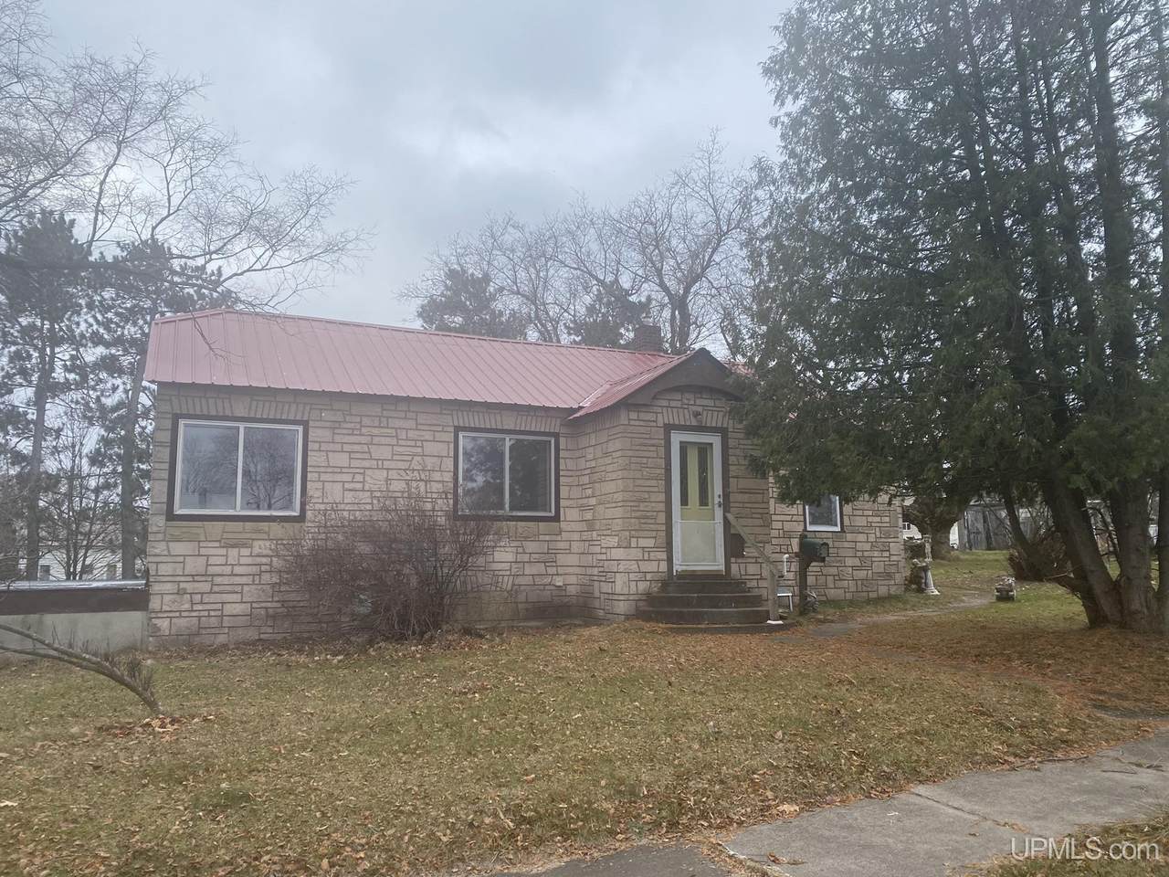 200 Parkway - Photo 1