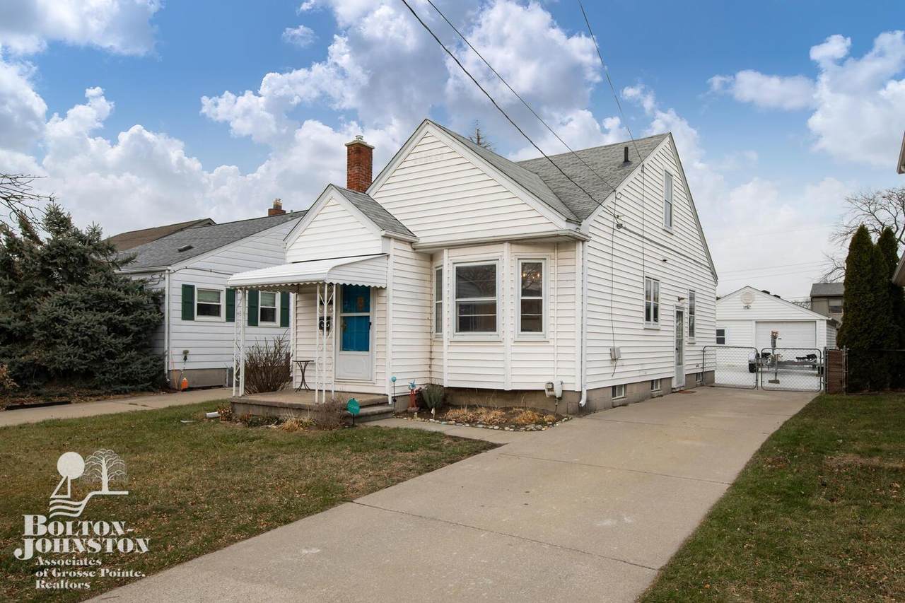 22515 Maple St - Photo 1