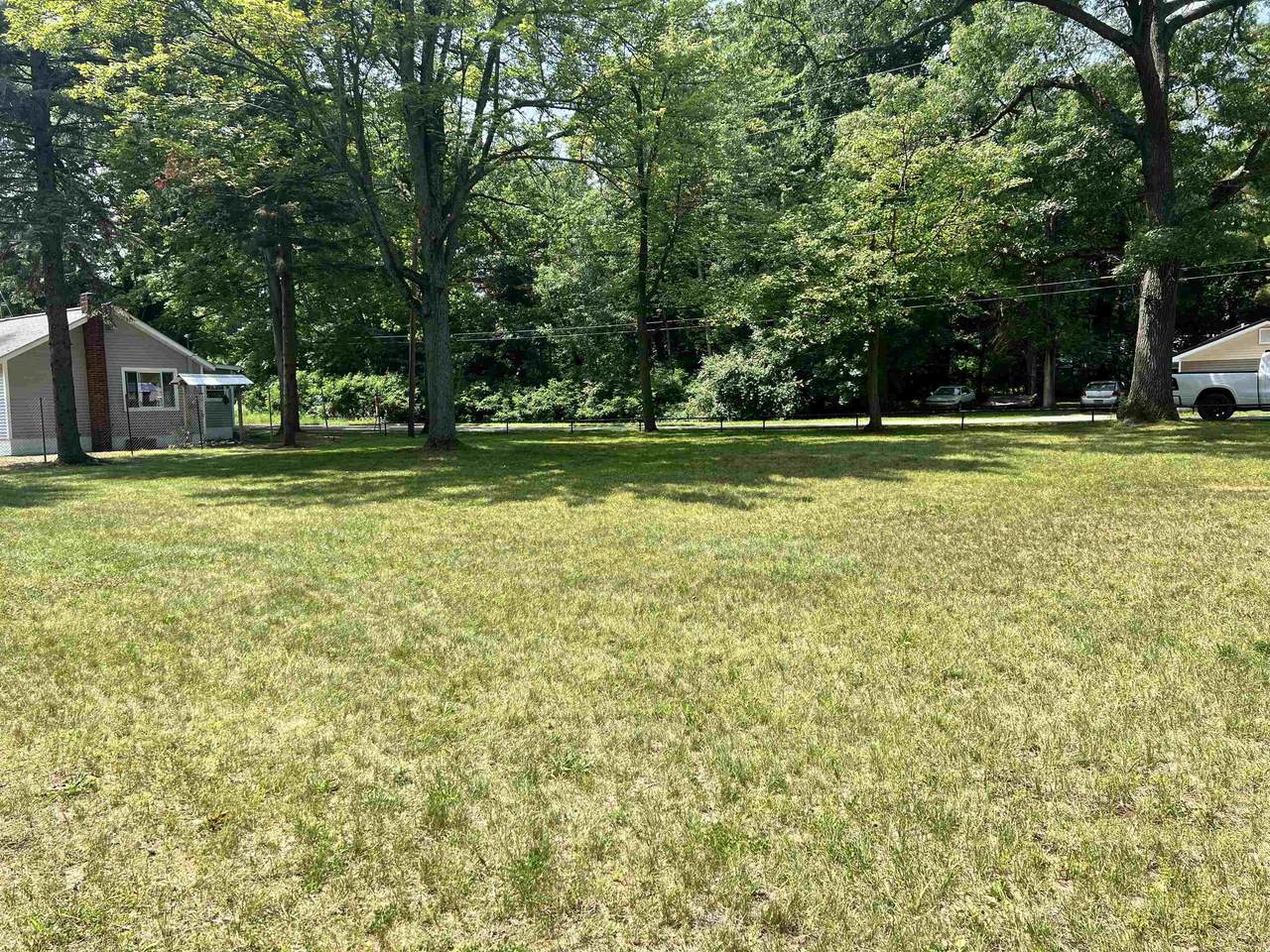 367 Oak - Photo 1