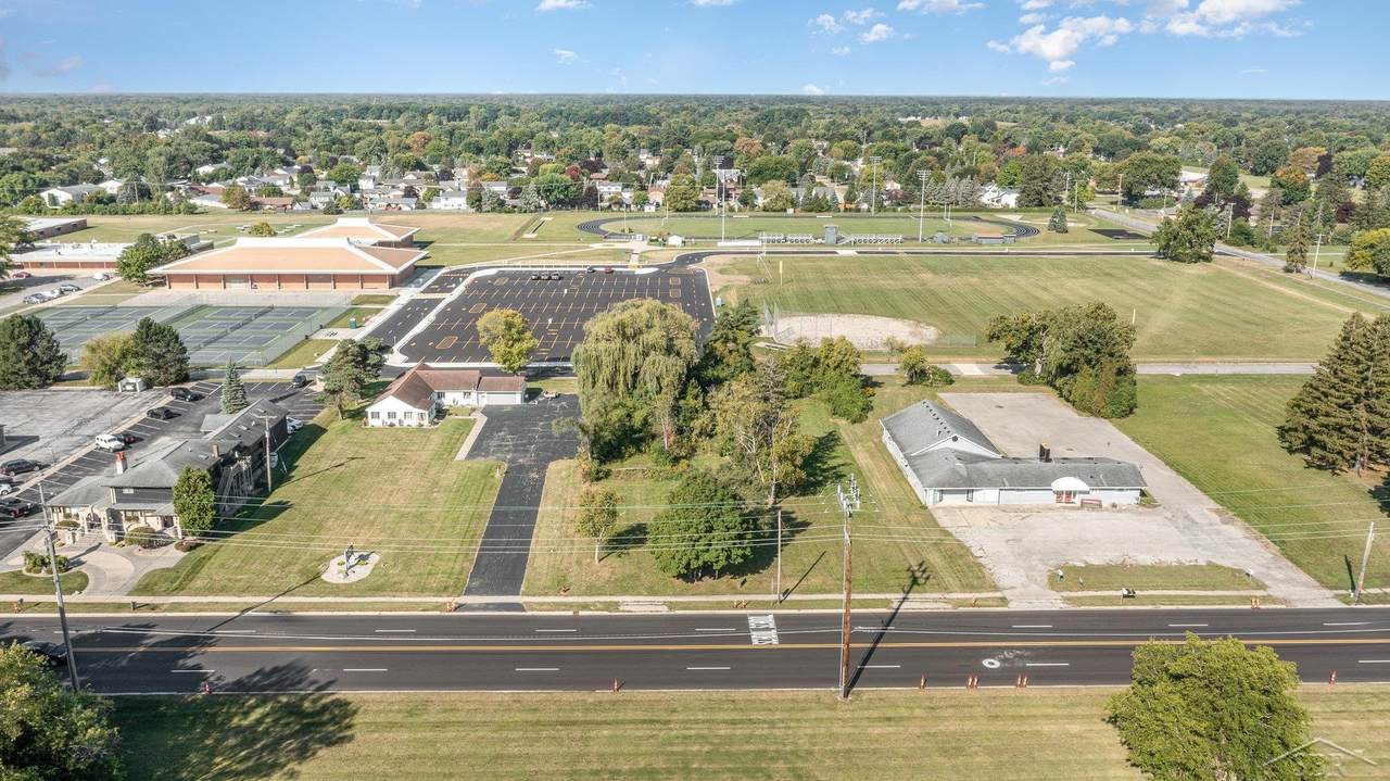765 Center - Photo 1