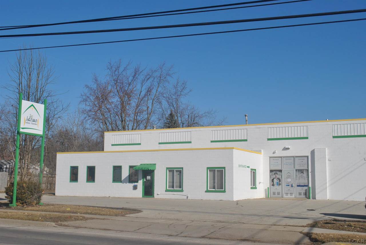 825 Beecher - Photo 1