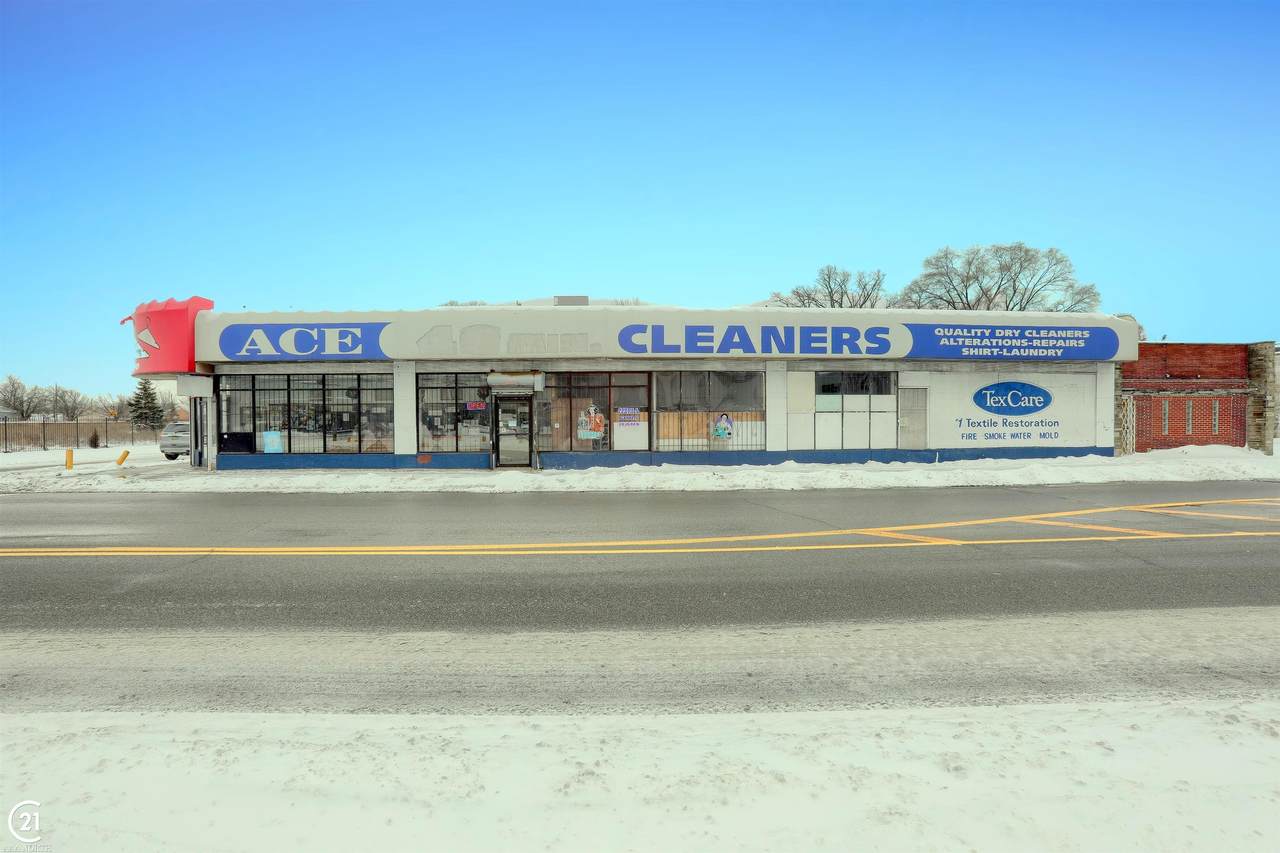 2854 7 Mile - Photo 1