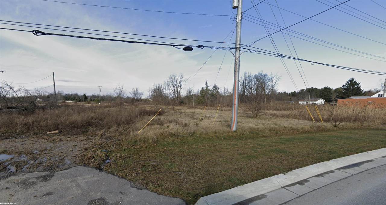 7992 Gratiot - Photo 1