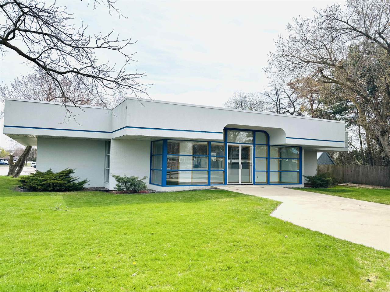601 Mulholland - Photo 1