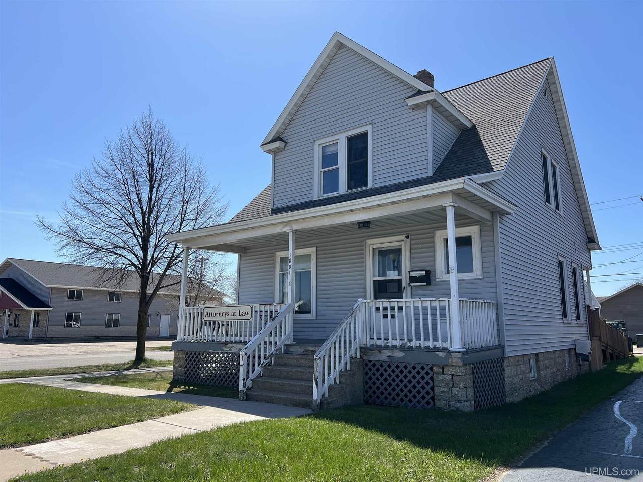 1801 Ludington - Photo 1