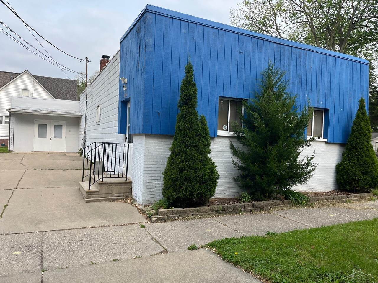 625 Yale - Photo 1