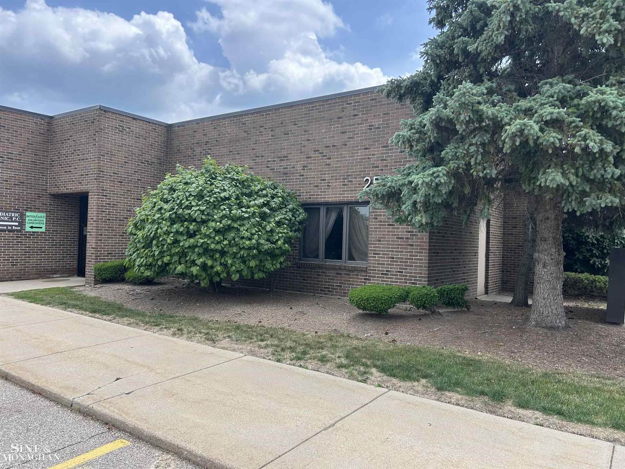 25650 Kelly - Photo 1