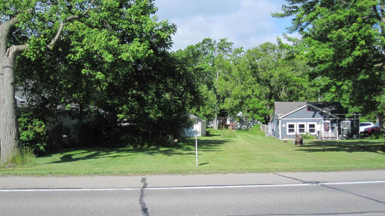 6591 Lakeshore - Photo 1