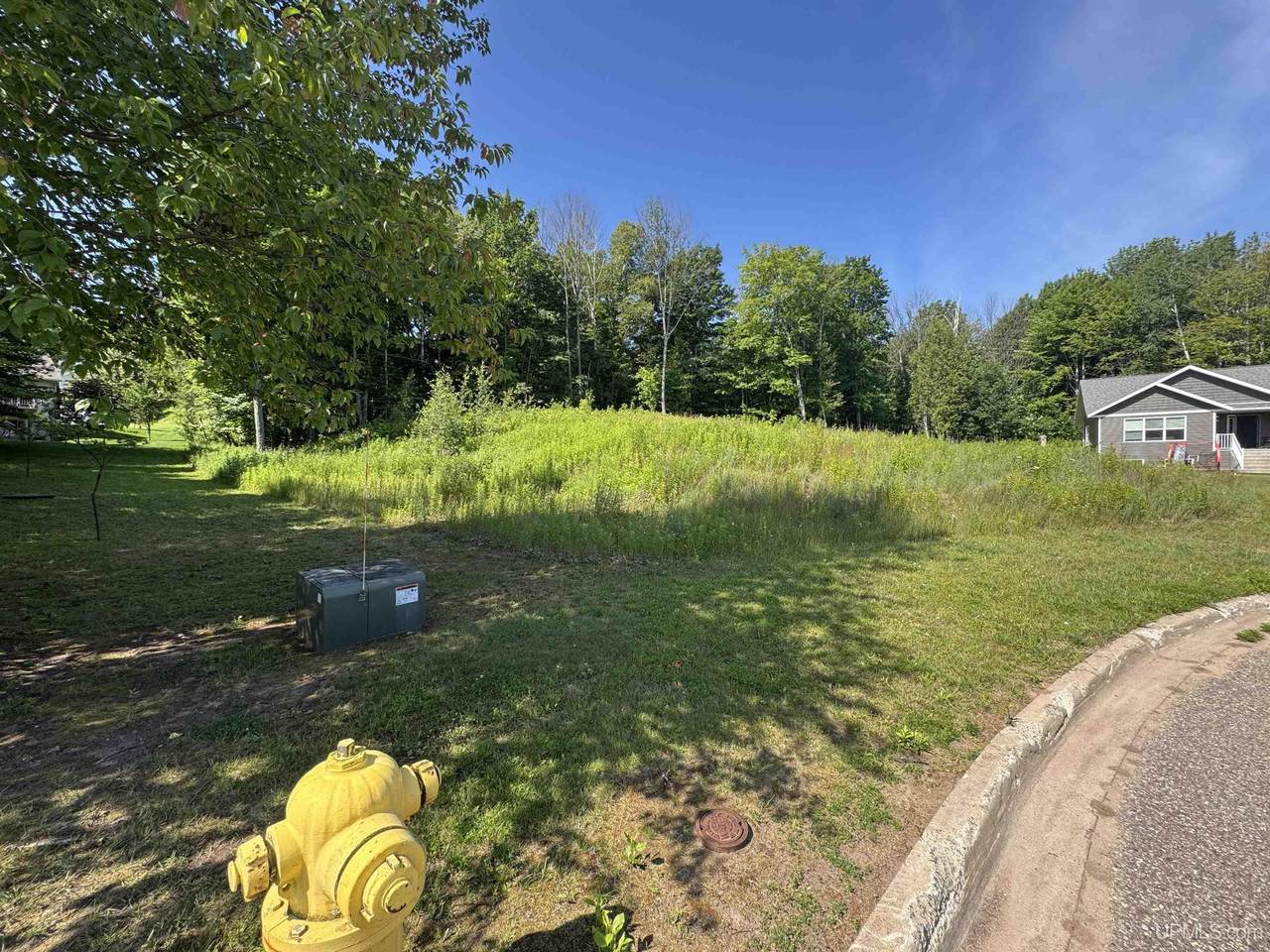 450 Mcmillan - Photo 1