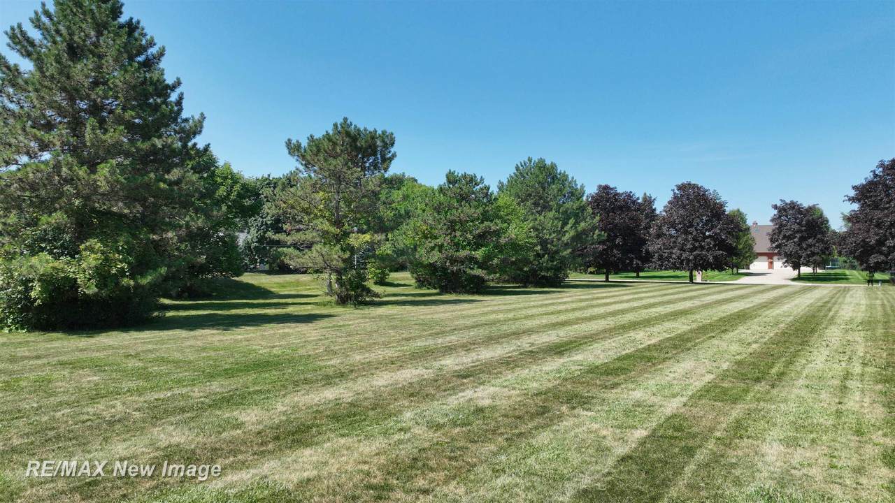 VL Maplewoods Drive West - Photo 1