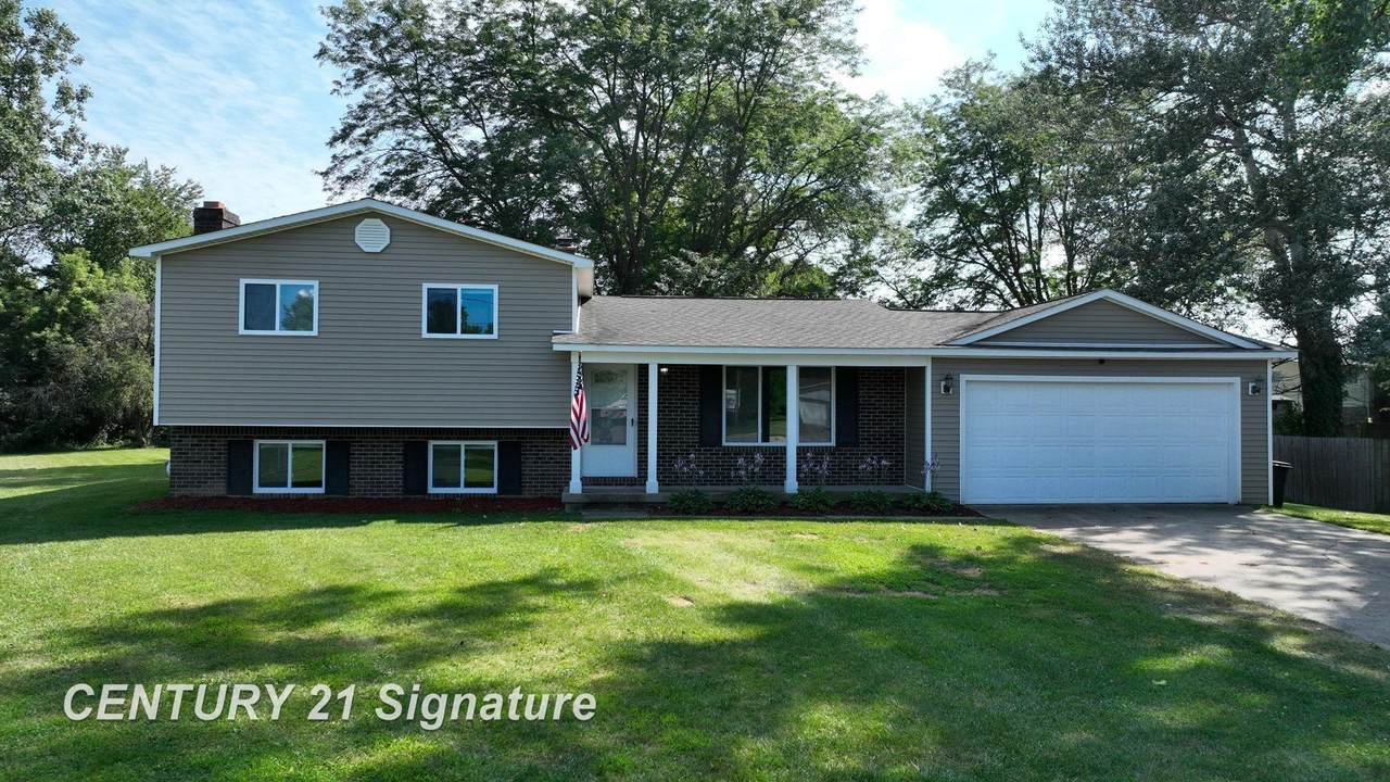 4206 Woodland - Photo 1