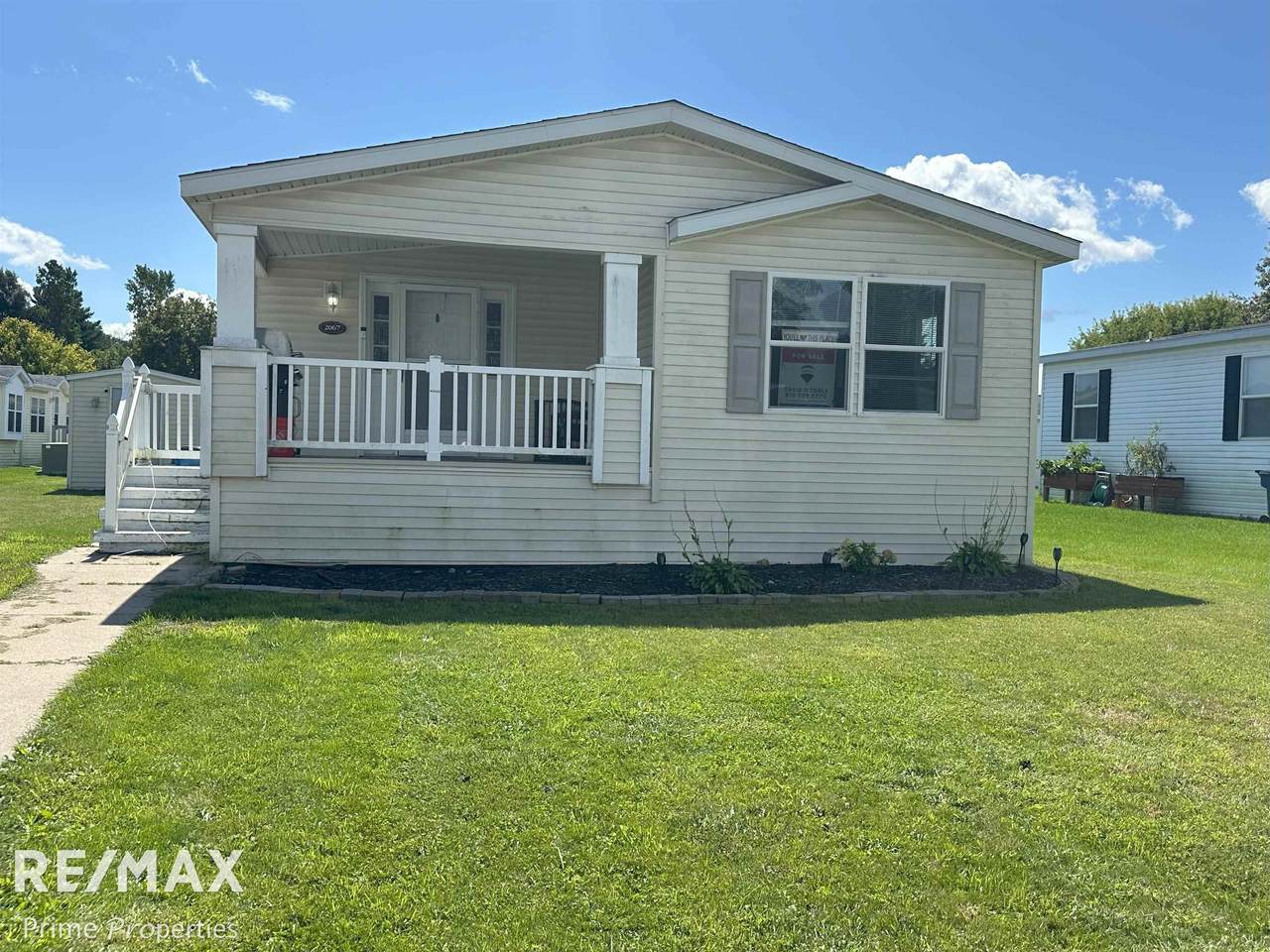 2067 Spruce Way - Photo 1