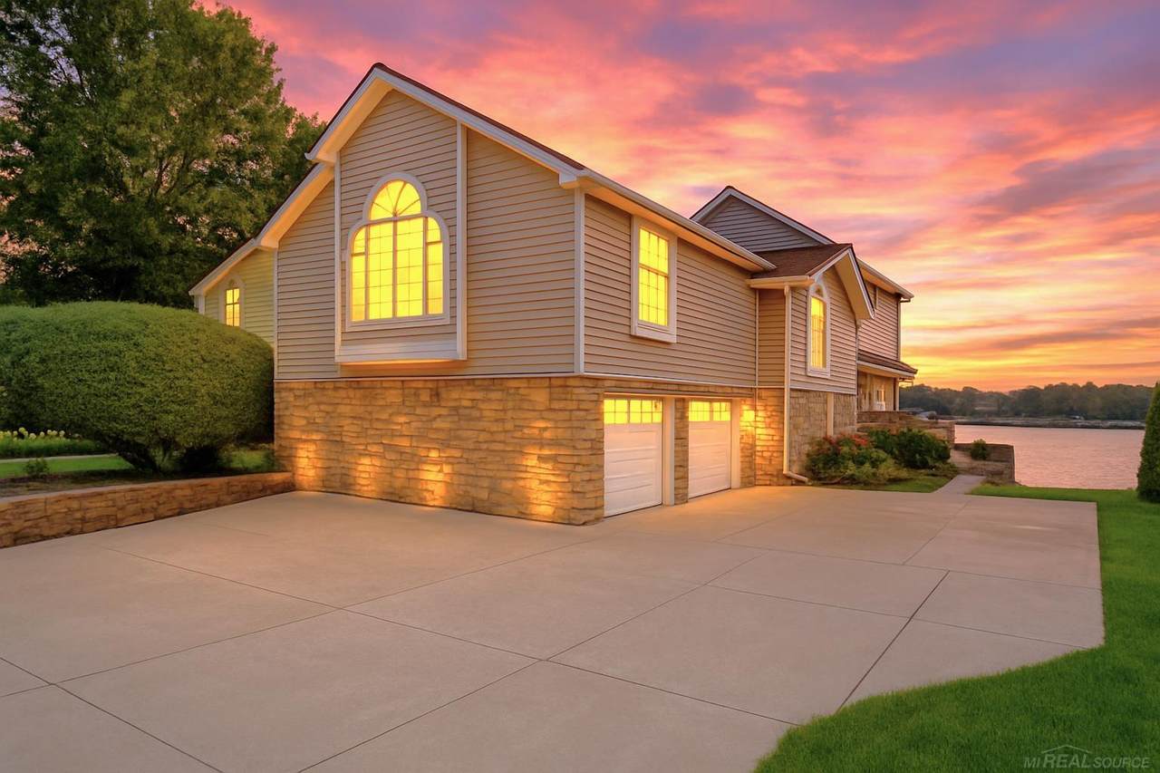 3160 Lexington - Photo 1