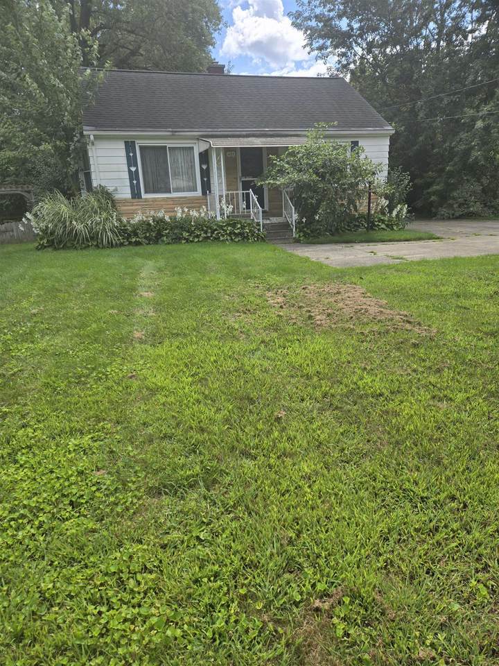 1425 Stanley - Photo 1